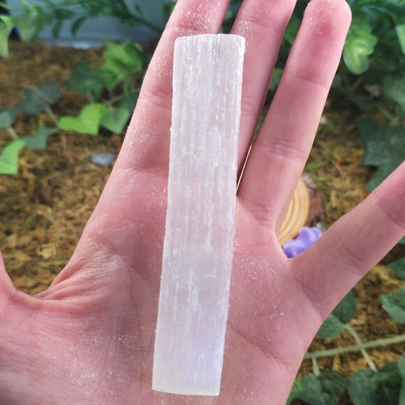 Small Raw Selenite Stick, Wand #29 - Picture 3 of 3